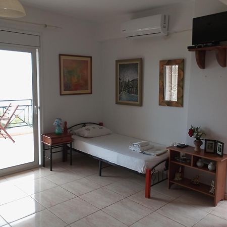 Sarakinos Apartments Barbati Esterno foto
