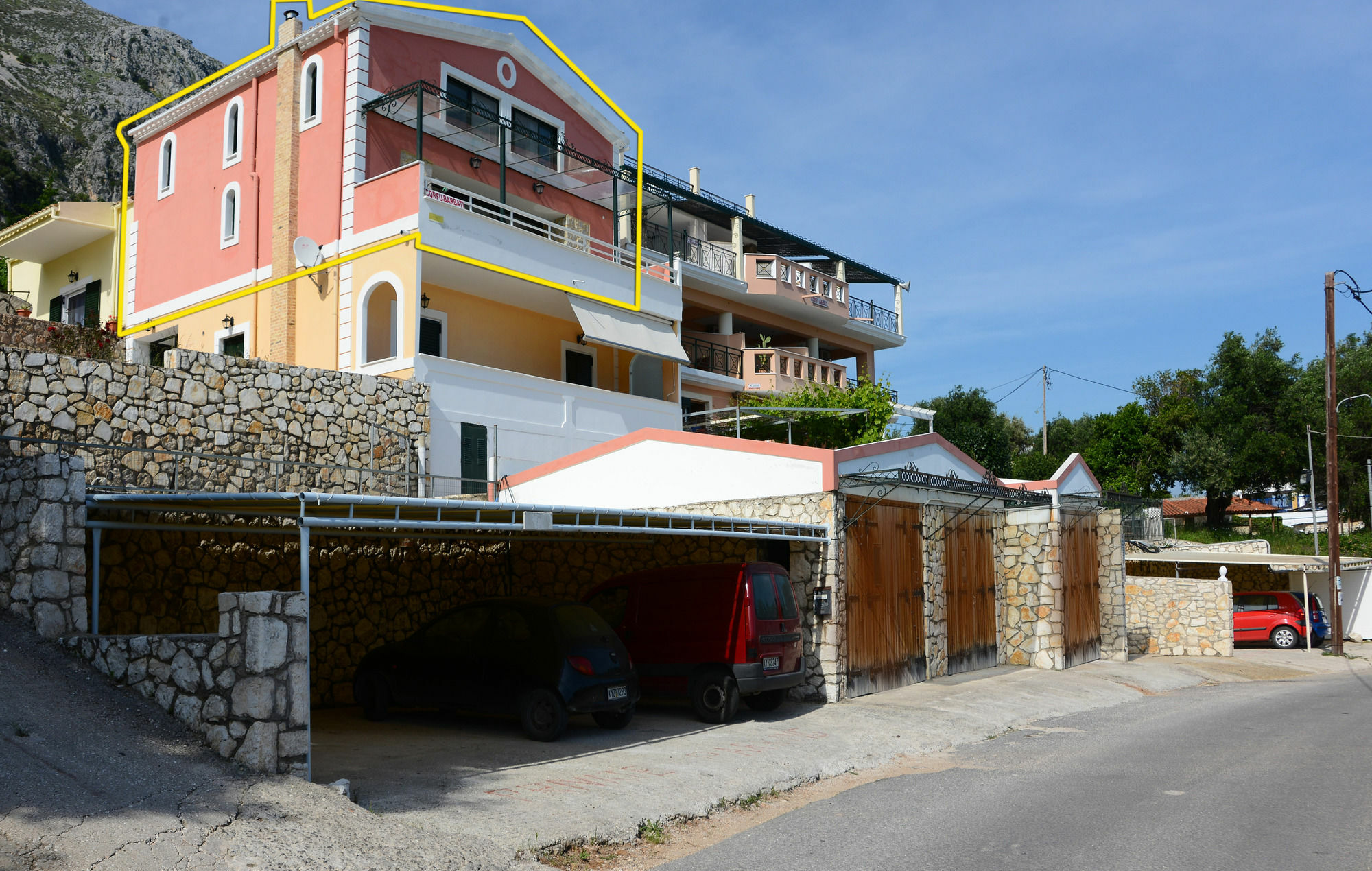 Sarakinos Apartments Barbati Esterno foto