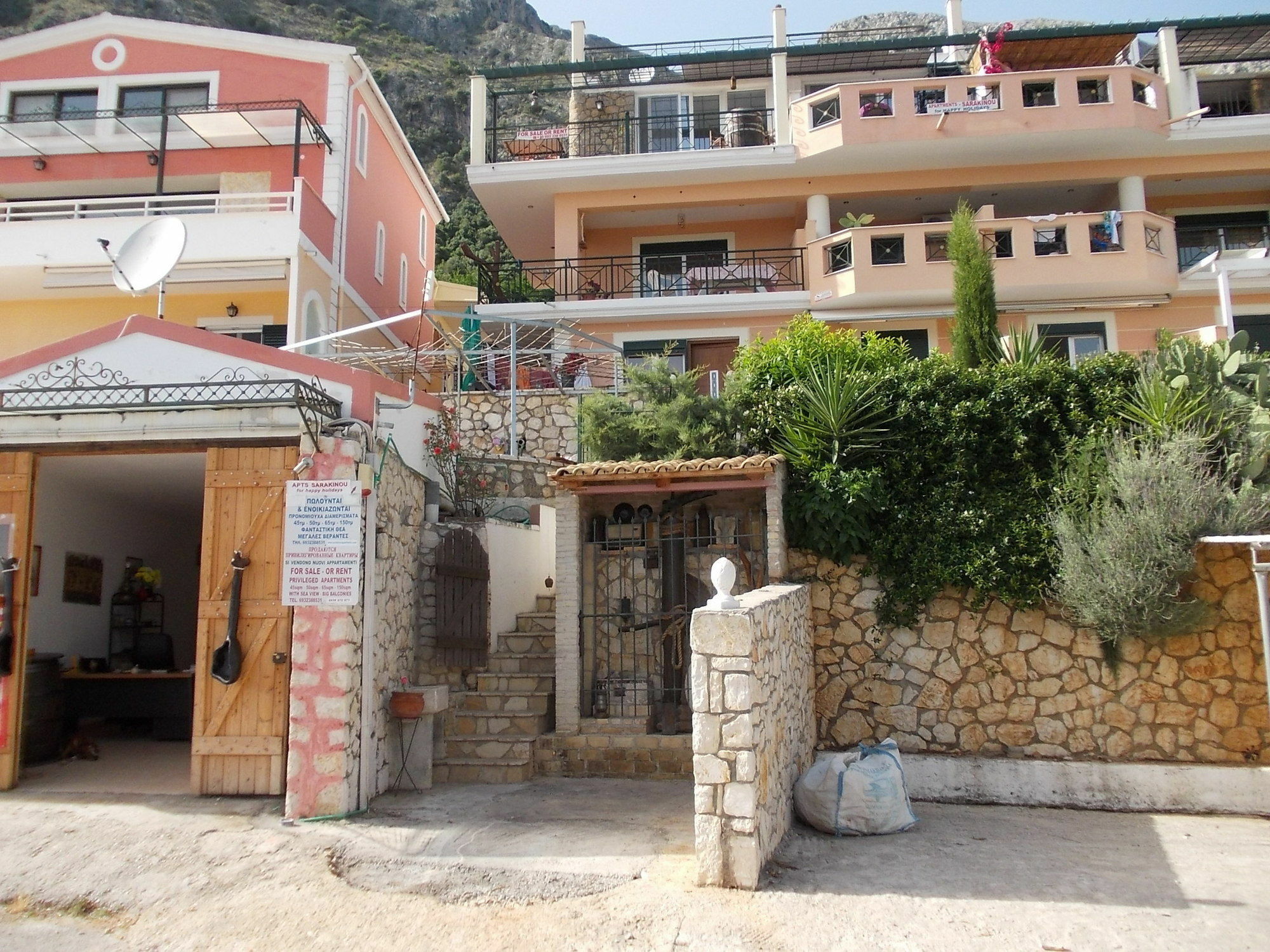 Sarakinos Apartments Barbati Esterno foto