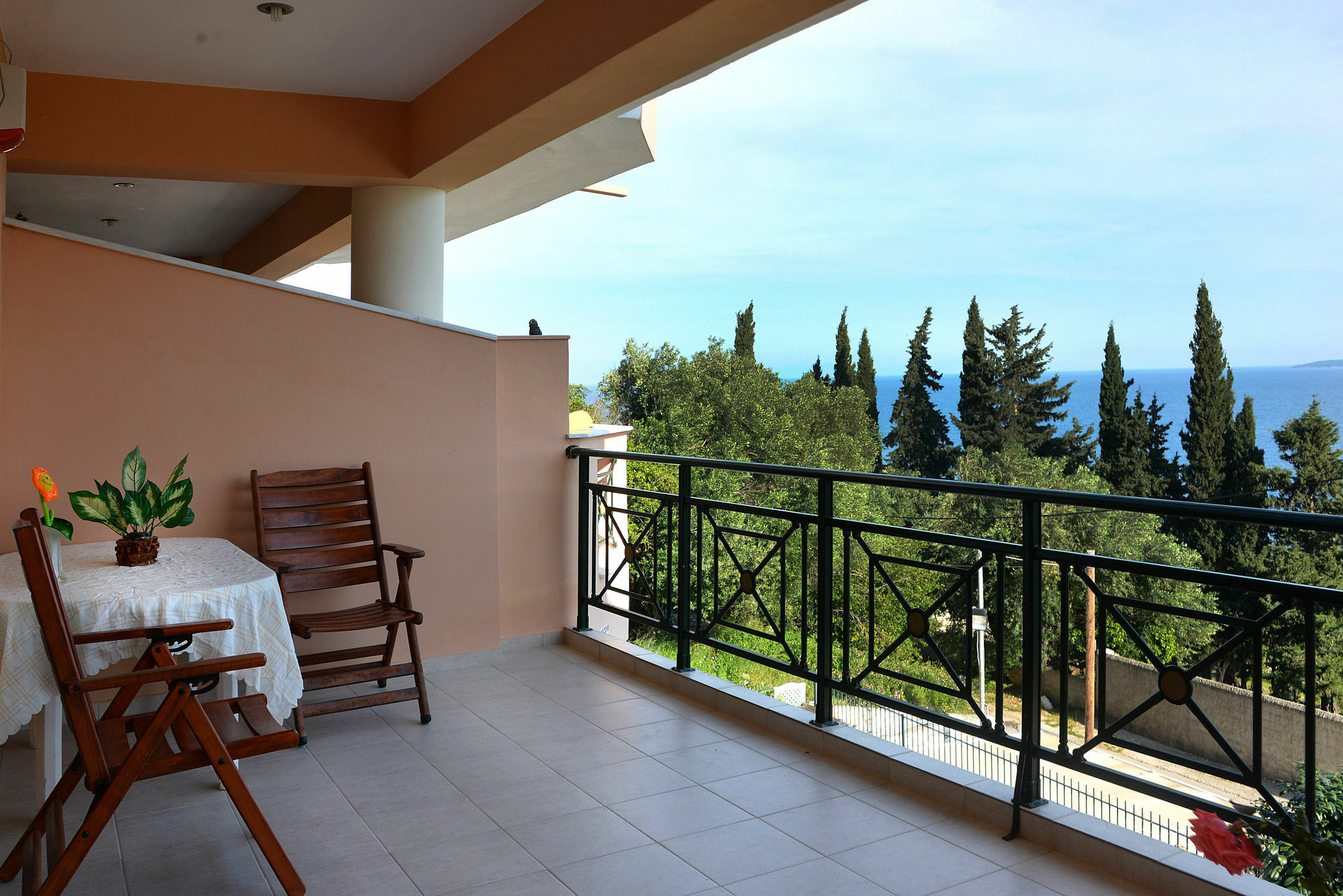 Sarakinos Apartments Barbati Esterno foto